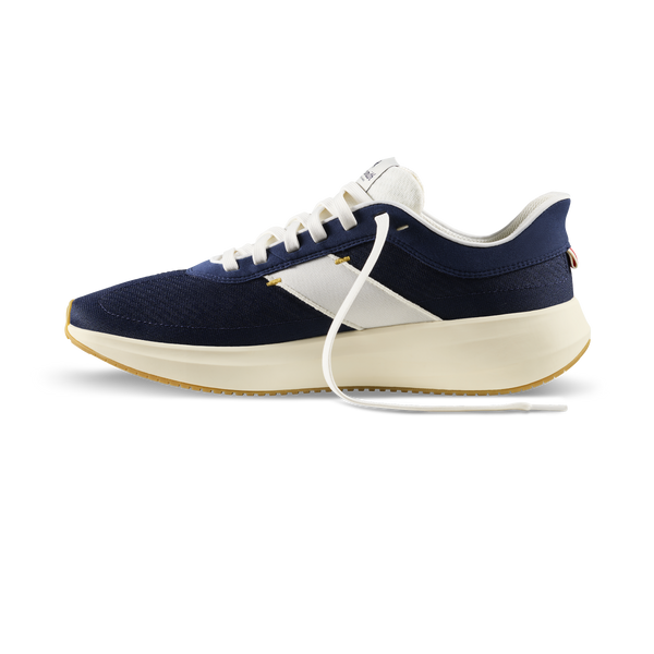 Tracksmith Eliot Runner - Navy/Ivory