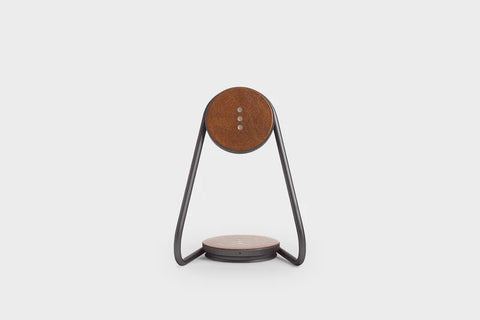 MAG:2 - Classics Leather Wireless Dual Charging Stand - Saddle