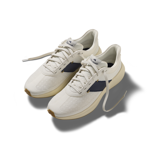 Tracksmith Eliot Runner - Ivory/Navy