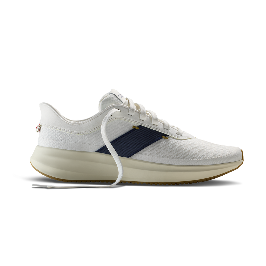 Tracksmith Eliot Runner - Ivory/Navy